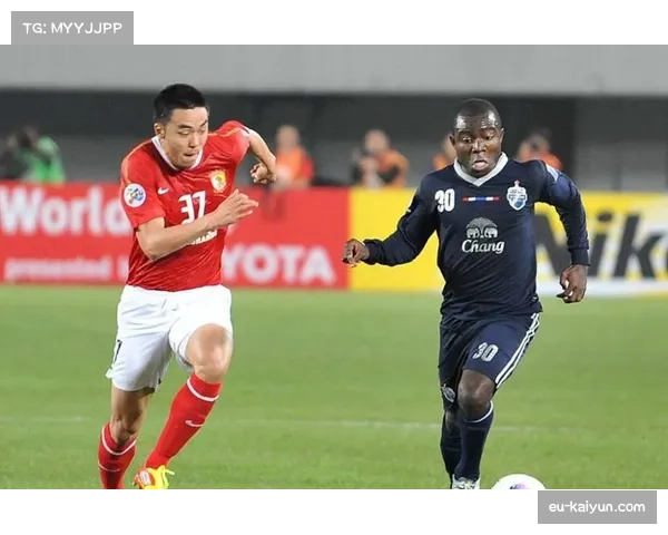 阿奇姆彭制胜球价值连城 英博主场气势成抢分利器 阿奇姆彭制胜球价值连城 英博主场气势成抢分利器